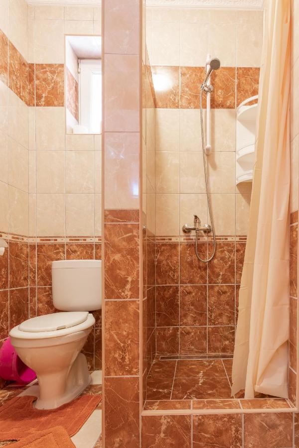 Gal Apartmanhaz 哈卡尼 外观 照片