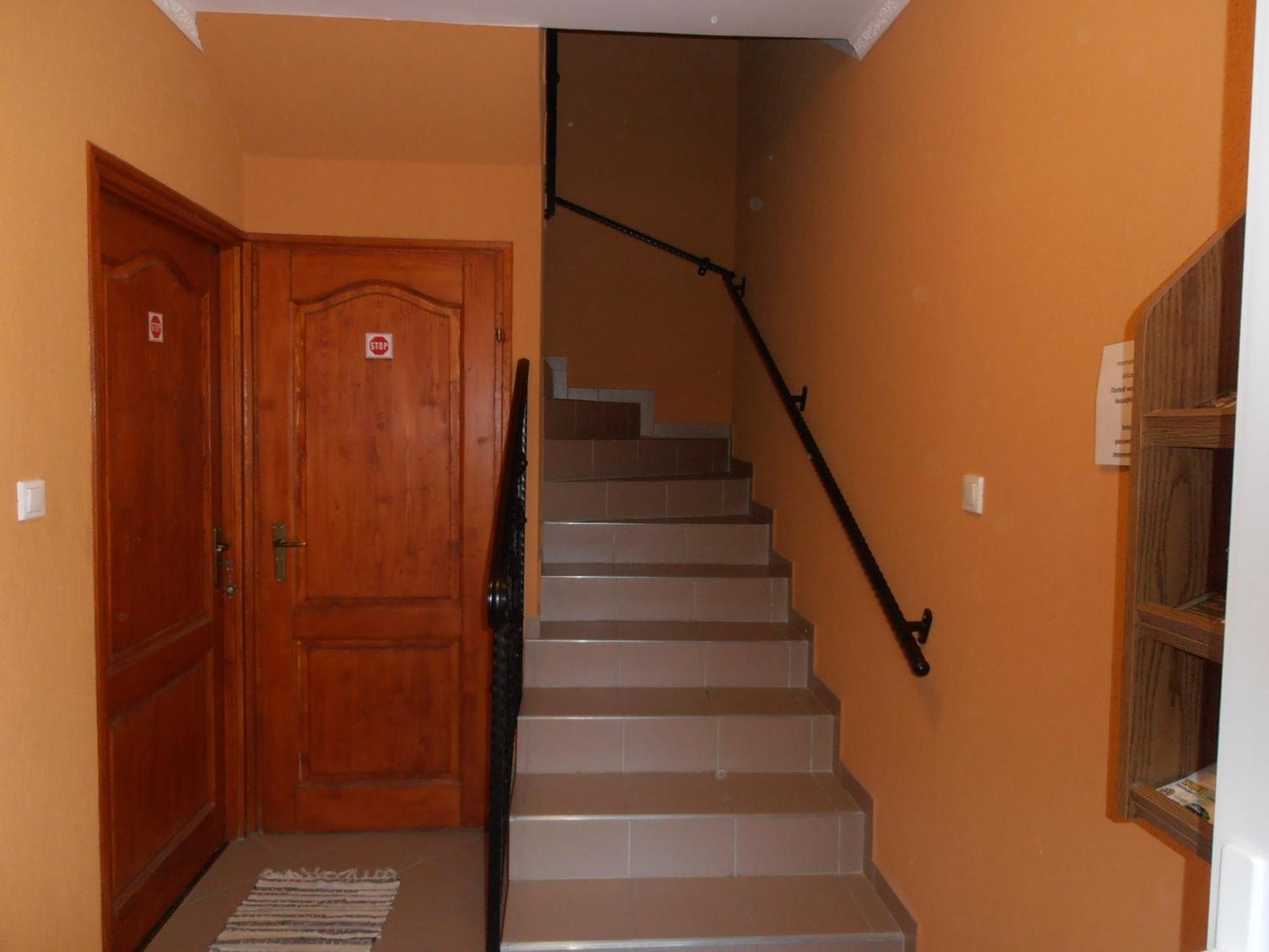 Gal Apartmanhaz 哈卡尼 外观 照片