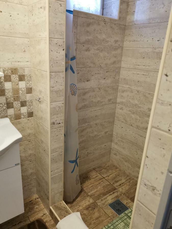 Gal Apartmanhaz 哈卡尼 外观 照片