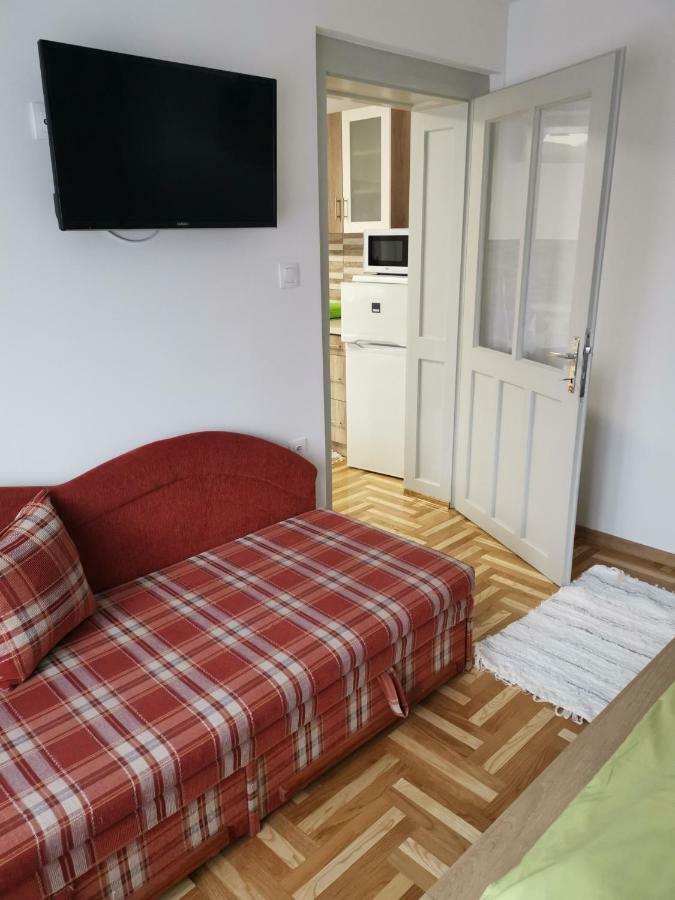Gal Apartmanhaz 哈卡尼 外观 照片